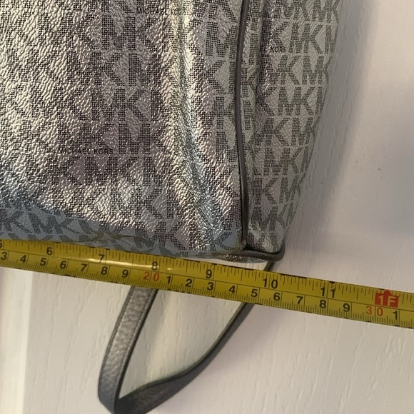 Michael‎ Kors Silver shimmer Monogram Backpack shiny zipper leather compartments - Picture 12 of 16